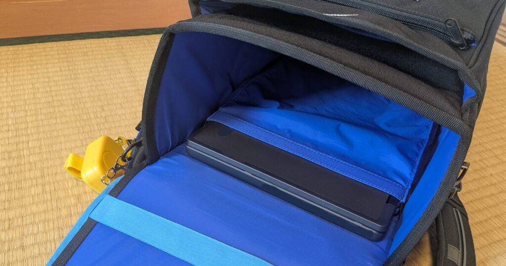 エルゴランセルにタブレットが入っている写真